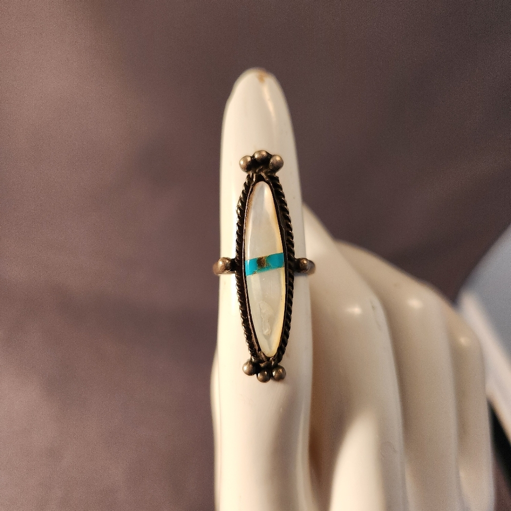 Elegant Silver and Turquoise Women's Brooch